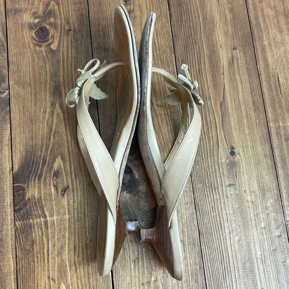 Tommy Bahama leather kitten heel sandals tropical temptation in camel size 7 - Picture 5 of 9